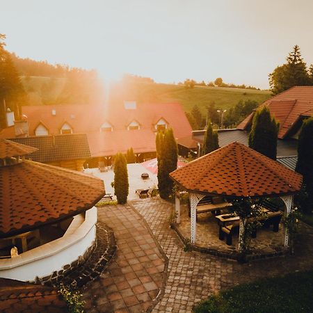 Q Resort&Spa Săcele Exterior foto